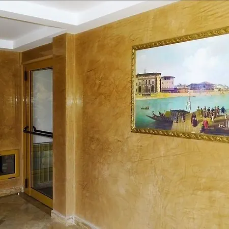Florence Boutique Свети-Влас